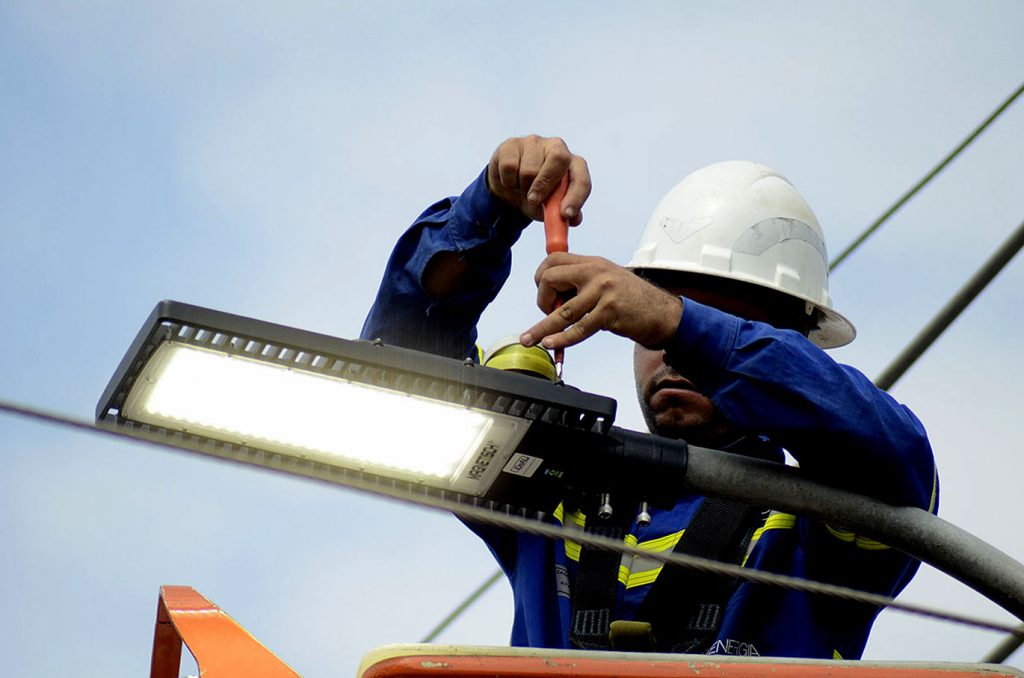 Marcelo da Santa Casa pede informações sobre investimentos na manutenção da iluminação pública