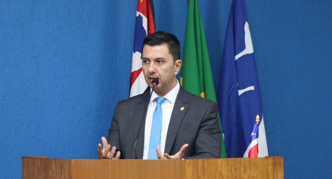 Vereador Nilo Silva critica condições de uso das academias ao ar livre